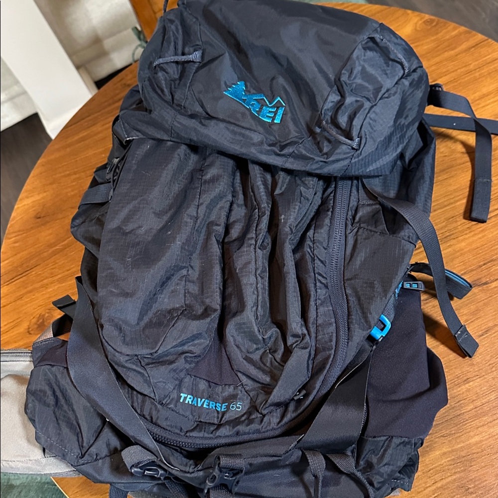 REI Traverse 65 Women’s Navy Blue Hiking Backpack